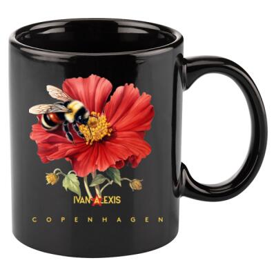 Red flower and bee Thumbnail